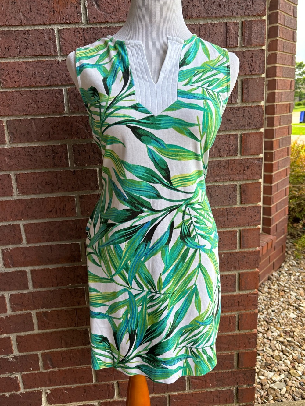 New York & Company Green and White Tropical Print Dress